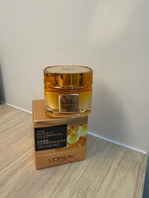 Suewong-L'ORÉAL PARiS金致臻顏花蜜奢養膠原輕盈乳霜_1