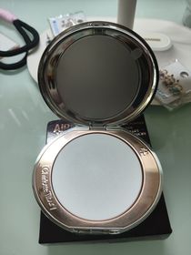 EllaC-Charlotte Tilbury輕盈無瑕柔光蜜粉 #磨皮銀餅_2