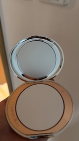 beepbeep-Charlotte Tilbury輕盈無瑕柔光蜜粉 #磨皮銀餅_1
