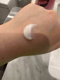 Yvonne-OLAYPROX 淡紋屏障修護黑管面霜_2