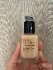 dap-ESTEE LAUDERDouble Wear 輕透無瑕持久粉底_1