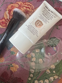Sanna Cher-Charlotte Tilbury無瑕透亮UV防護底霜SPF 50 PA++++_1