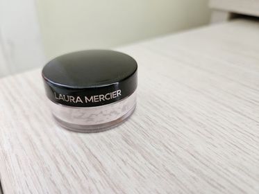 lonia-LAURA MERCIER粉嫩透亮蜜粉_1