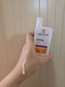Momojoejoe - 廢青環遊世界-LA ROCHE-POSAYANTHELIOS UVMUNE 400全效廣譜輕盈隔離乳液 【抗斑配方】_2