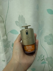 Kiki Wong-CLARINS賦活雙萃精華眼霜_1