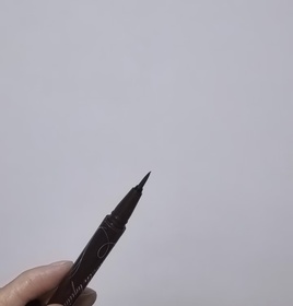 布吶吶-KISSME纖細眼線液_1