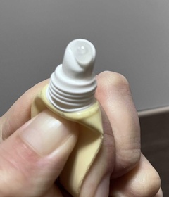 JH-TorridenSolid In Lip Essence_2