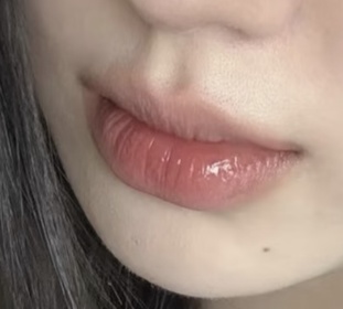 Kathy Wai-CHANEL柔潤透亮唇膏_2