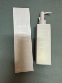 Nicole-DECORTÉHYDRA CLARITY MICRO ESSENCE CLEANSING EMULSION_1