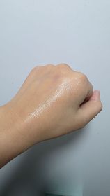 karuhi-L'ORÉAL PARiS超水光精華乳_3