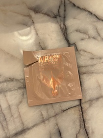 Yty-Charlotte Tilbury輕盈無瑕粉底液 (NEXT GEN粉底)_1