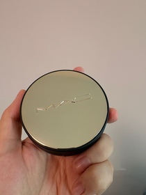 Lilyscl-M.A.C亮肌輕透精華氣墊粉底 #鎖光小金盒_1