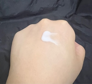 Lingchow-L'ORÉAL PARiS超水光精華乳_1