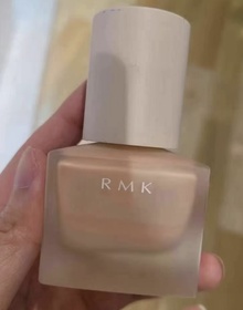 Emily Leung-RMK絲絹粉底液_1