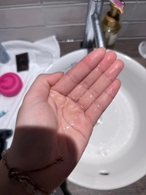 Chloeincosme-L'ORÉAL PARiS超水光精華水_3