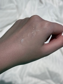 Chloeincosme-L'ORÉAL PARiS超水光精華乳_3