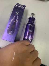 lepetitblanc-L'ORÉAL PARiS超水光精華_2