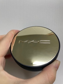 Hoki-M.A.C亮肌輕透精華氣墊粉底 #鎖光小金盒_2