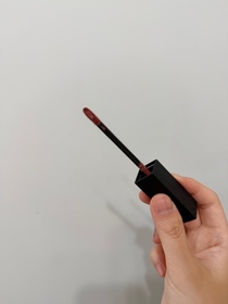 Yuuuu-ADDICTION輕霧持色唇釉_2