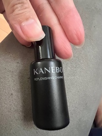 yingtang1999-KANEBO彈潤盈采精華乳液_1